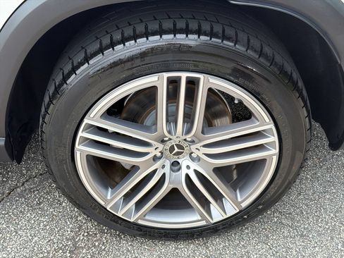 Used 2022 Mercedes-Benz GLS 450 4MATIC image 19