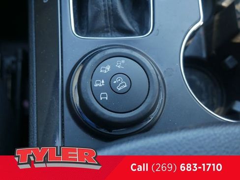 Used 2019 Ford Explorer XLT w/ Class III Trailer Tow Package image 37