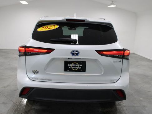 Used 2022 Toyota Highlander XLE image 8