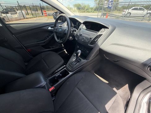Used 2018 Ford Focus SE FWD image 9