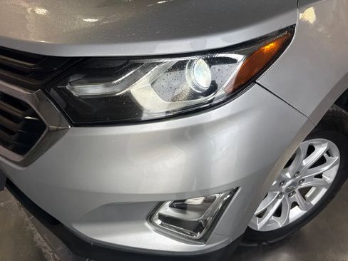 Used 2020 Chevrolet Equinox LT FWD image 9