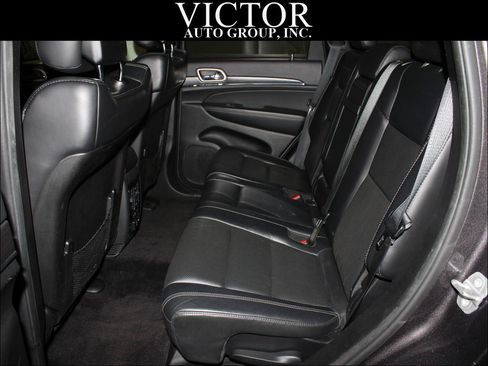 Used 2015 Jeep Grand Cherokee Limited w/ Luxury Group II AWD/4WD image 31