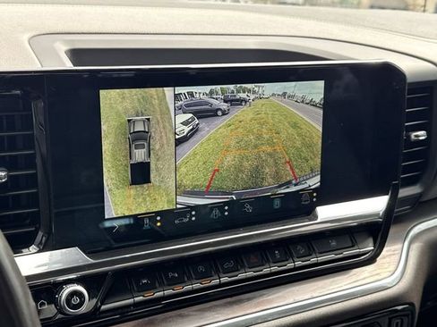 Used 2022 GMC Sierra 1500 SLT w/ SLT Convenience Package image 18