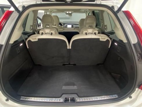 Used 2025 Volvo XC90 T8 Core w/ Climate Package AWD/4WD image 9