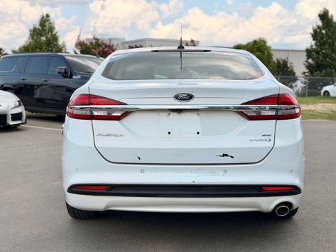 Used 2018 Ford Fusion SE w/ Equipment Group 602A FWD image 8