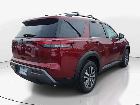 New 2026 Nissan Pathfinder SL image 10