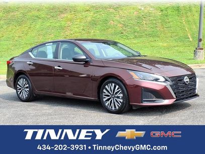 Used 2024 Nissan Altima 2.5 SV