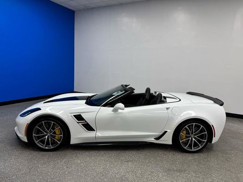 Used 2019 Chevrolet Corvette Grand Sport w/ Z07 Performance Package RWD image 5
