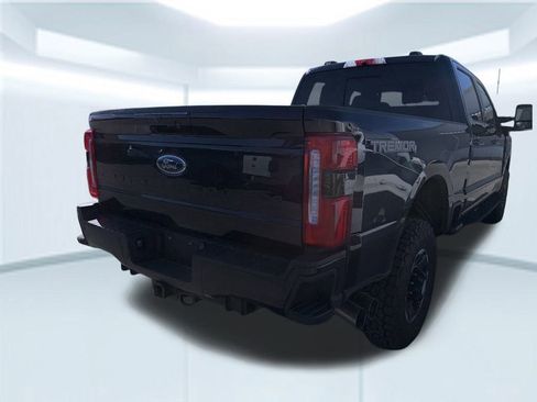 Used 2024 Ford F250 Lariat w/ Lariat Ultimate Package image 7