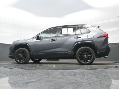 Used 2022 Toyota RAV4 XSE image 30
