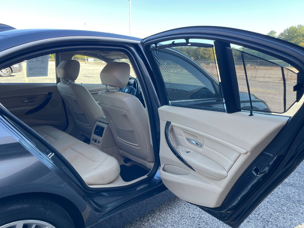 Used 2012 BMW 328i Sedan RWD image 18