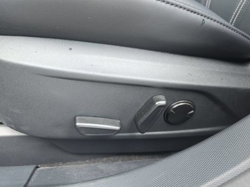Used 2025 Ford Mustang Mach-E Select RWD image 27