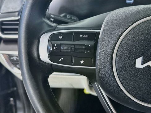 Used 2025 Kia Sportage EX w/ Premium Package FWD image 25