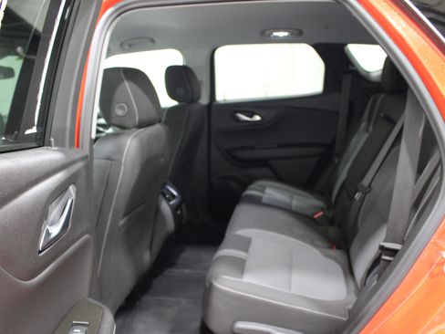 Used 2025 Chevrolet Blazer LT AWD/4WD image 18