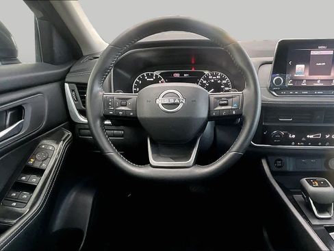 Certified 2026 Nissan Rogue SV w/ SV Premium Package FWD image 6