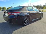 Used 2019 Toyota Camry SE image 4