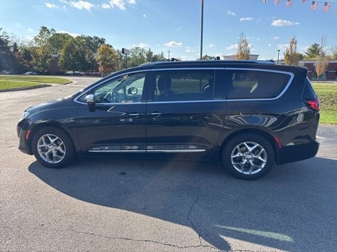 Certified 2019 Chrysler Pacifica Limited image 4