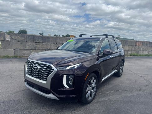 Used 2022 Hyundai Palisade Limited FWD image 2