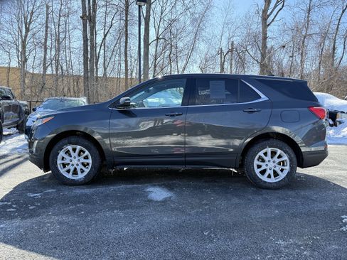 Used 2019 Chevrolet Equinox LT image 2