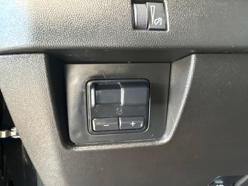Used 2025 Chevrolet Colorado ZR2 AWD/4WD image 14