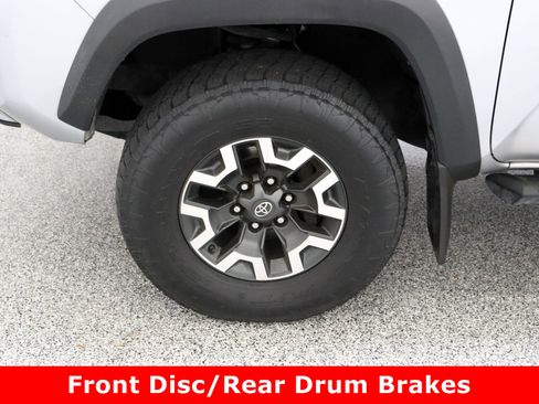 Used 2021 Toyota Tacoma TRD Off-Road w/ Technology Package image 11