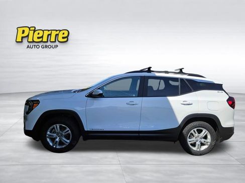 Used 2022 GMC Terrain SLE w/ Driver Convenience Package AWD/4WD image 3
