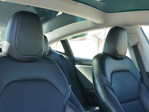 Used 2024 Tesla Model 3 RWD image 28