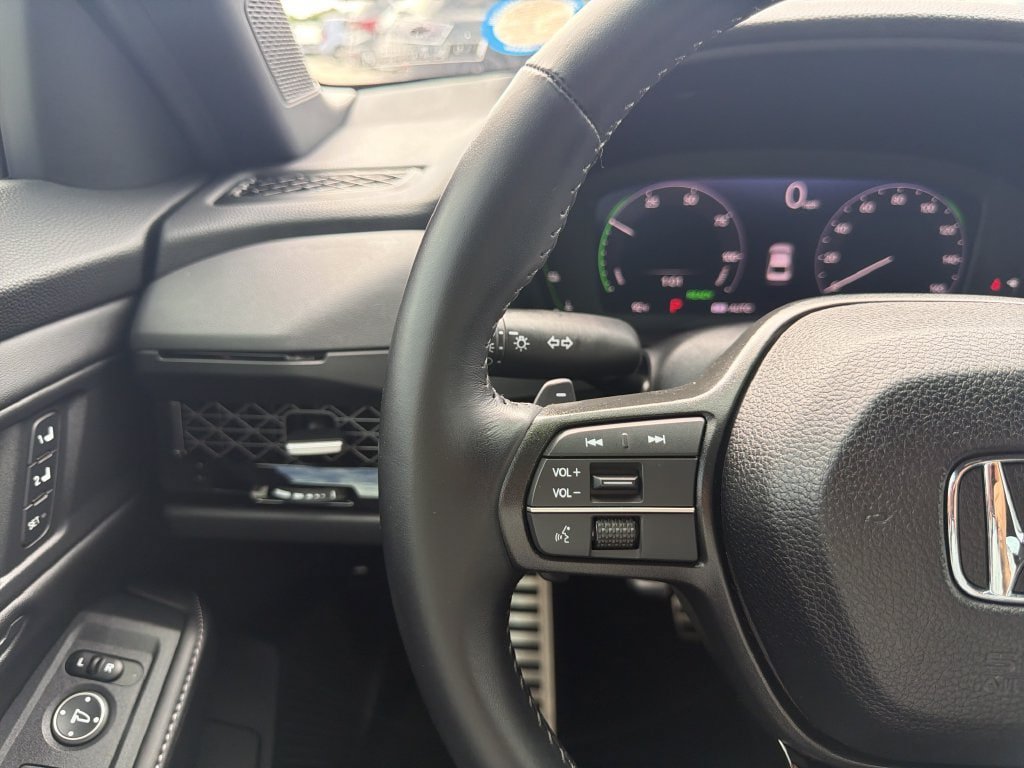 Used 2025 Honda Accord Sport image 26