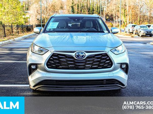 Used 2021 Toyota Highlander XLE image 10
