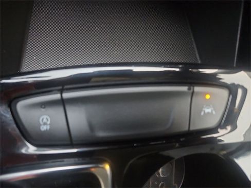 Used 2025 Chevrolet Trax ACTIV w/ Driver Confidence Package image 33