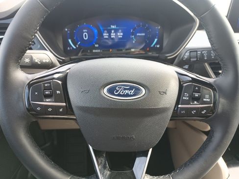 Certified 2022 Ford Escape SEL w/ Technology Package image 19