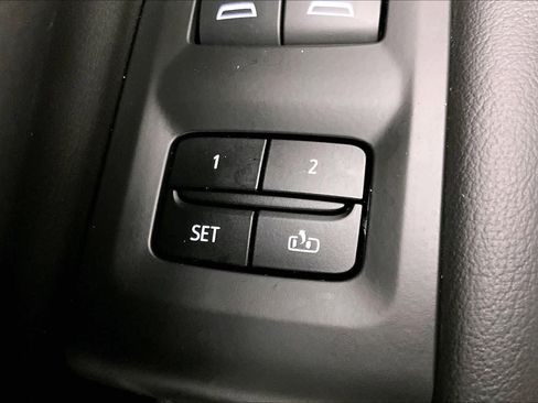 Used 2021 GMC Yukon AT4 w/ AT4 Premium Plus Package AWD/4WD image 33