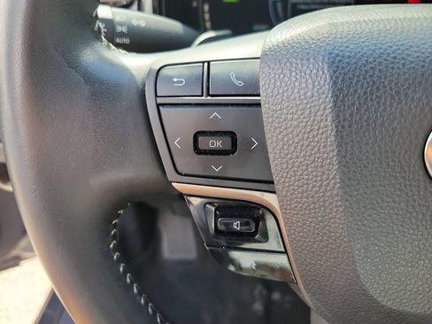 Used 2025 Toyota Camry SE FWD image 20