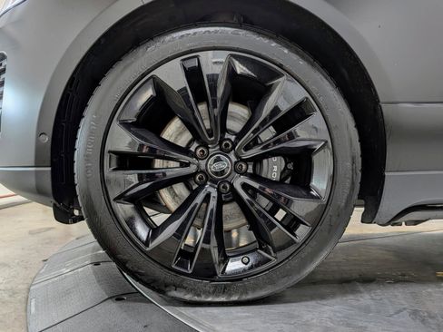 Used 2021 Land Rover Range Rover Autobiography Fifty Edition image 11