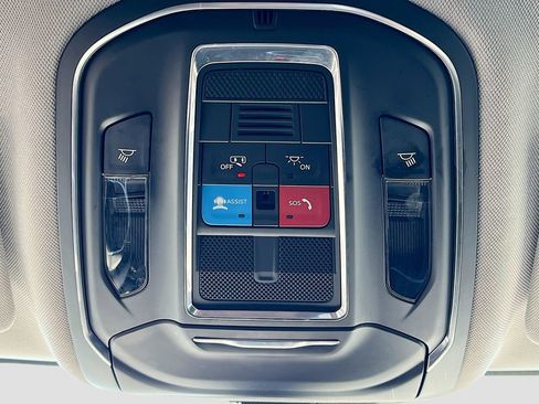 Used 2023 Jeep Grand Cherokee L Laredo image 24