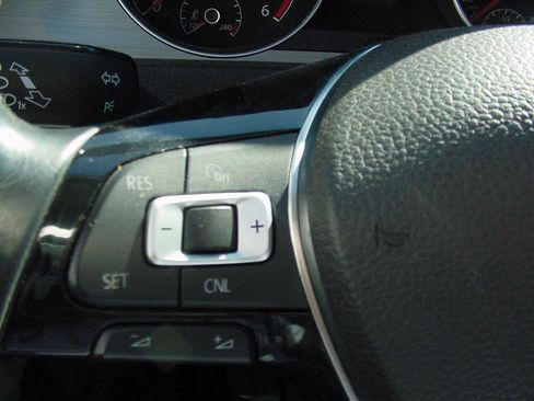 Used 2015 Volkswagen Golf TDI SE w/ Lighting Package image 8