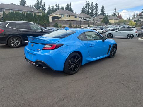 Used 2022 Toyota GR86 Premium w/ ALL Weather Mat Package (TMS) RWD image 4