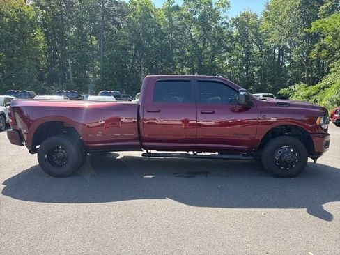 Used 2024 RAM 3500 Big Horn w/ Night Edition AWD/4WD image 6
