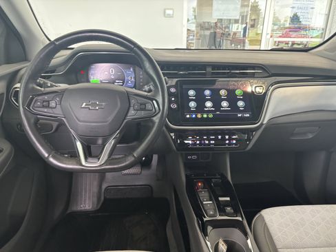 Used 2023 Chevrolet Bolt EUV Premier FWD image 3