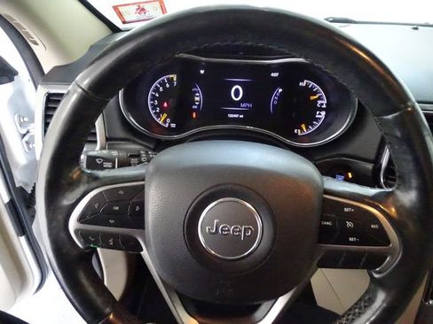 Used 2019 Jeep Grand Cherokee Limited AWD/4WD image 6