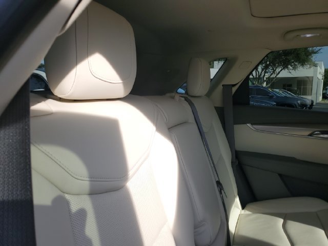 Certified 2017 Cadillac XT5 Luxury w/ Driver Awareness Package FWD image 25