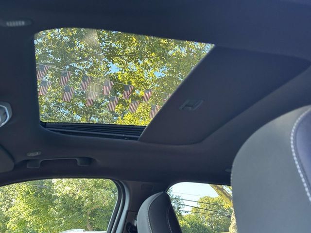 Certified 2025 Jeep Grand Cherokee Laredo X w/ Luxury Tech Group I AWD/4WD image 12