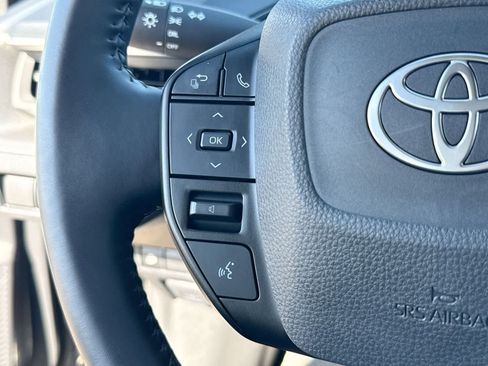 Used 2024 Toyota Prius Limited image 27