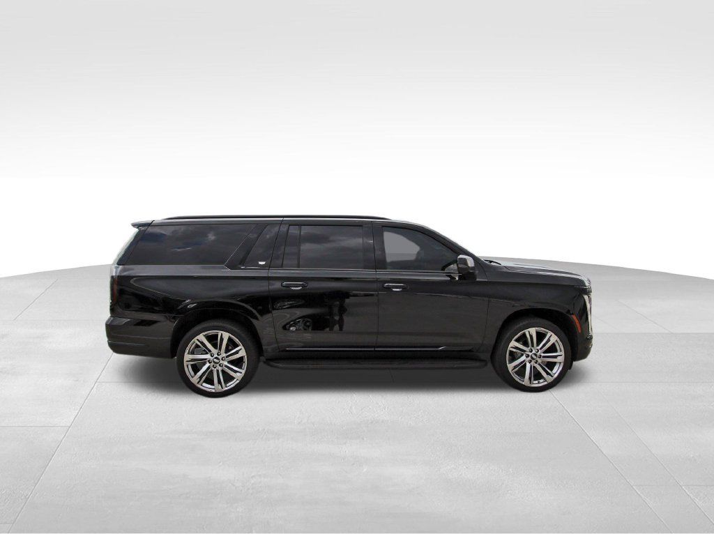Used 2025 Cadillac Escalade ESV Sport AWD/4WD image 5