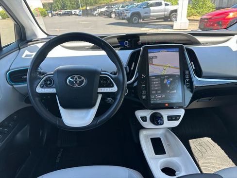 Certified 2018 Toyota Prius Prime Advanced FWD image 16