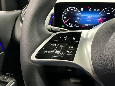 Certified 2024 Mercedes-Benz GLB 250 4MATIC image 18