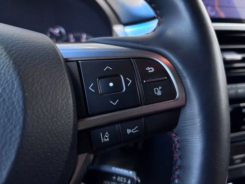 Used 2023 Lexus GX 460 Luxury w/ Sport Design Package AWD/4WD image 17