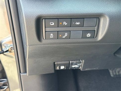 New 2025 Nissan Kicks Play S image 23