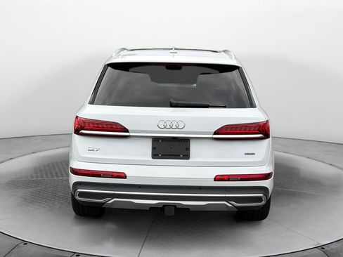 Used 2023 Audi Q7 2.0T Premium w/ Towing Package AWD/4WD image 6