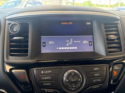 Used 2019 Nissan Pathfinder S AWD/4WD image 20
